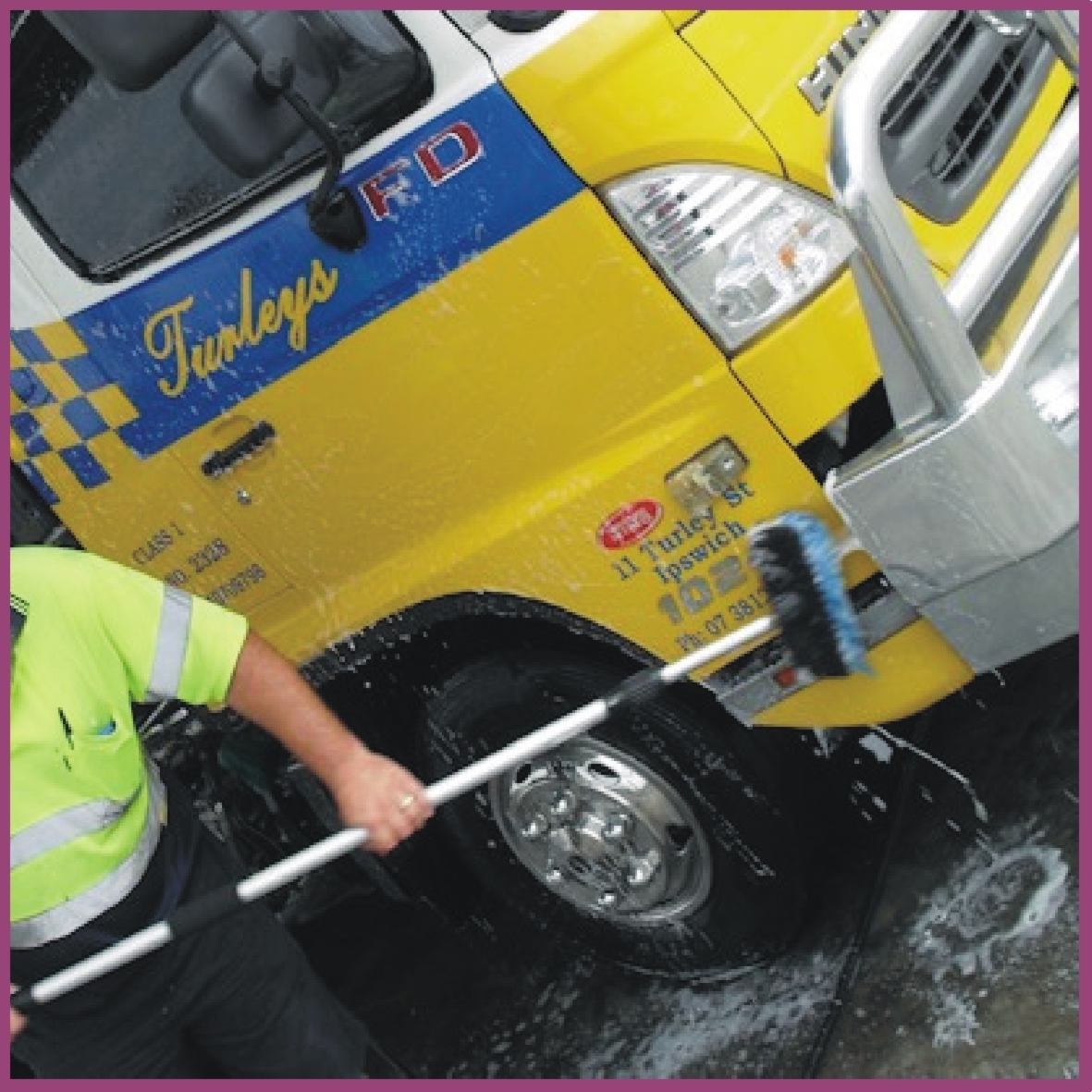 truck car wash 10,- Eur priamo v LKW PARK Nováky