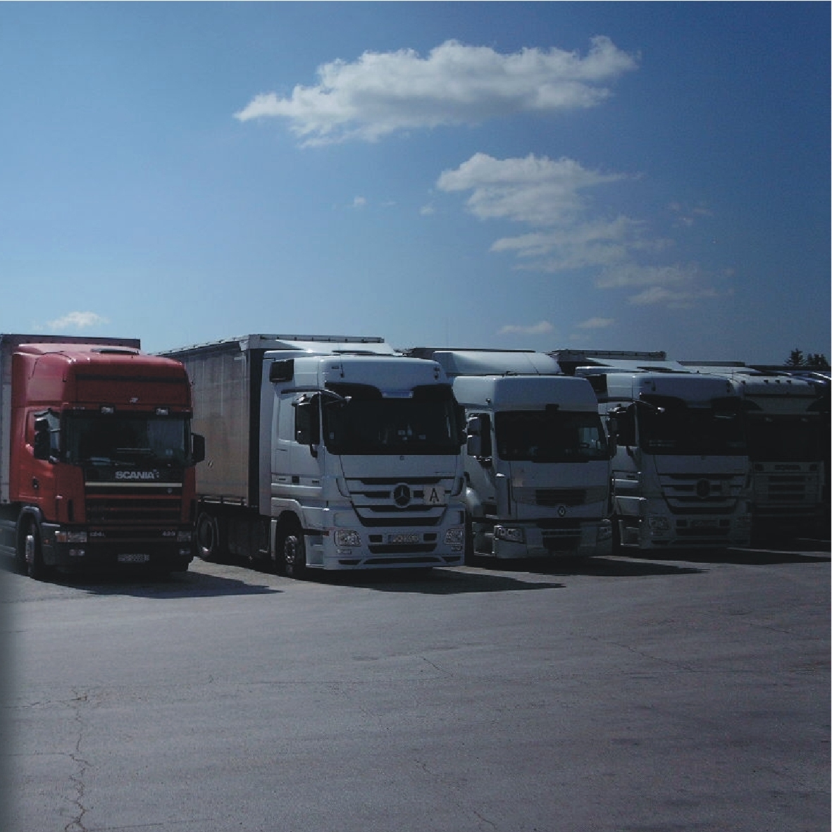 bezpečné osvetlené verejné parkovisko - public lkw truck parking, Novaky, Prievidza, Partizánske, Slovakia